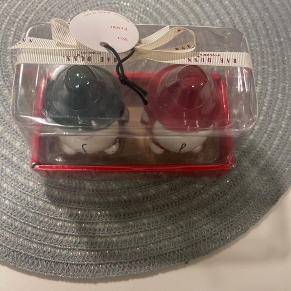 Rae Dunn new noem salt and pepper shakers - Picture 3 of 3